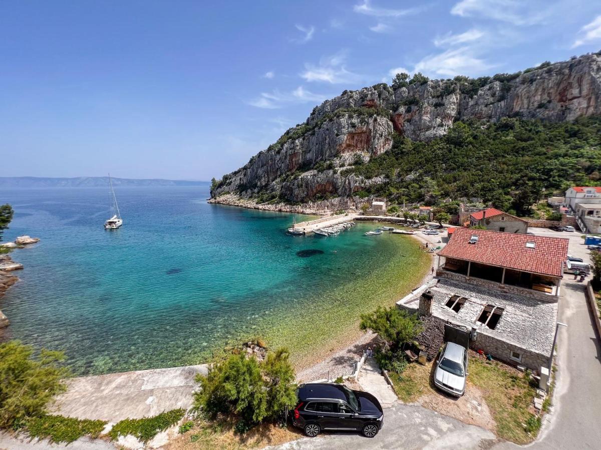 Apartment Cesare 3 Zastražišće Εξωτερικό φωτογραφία