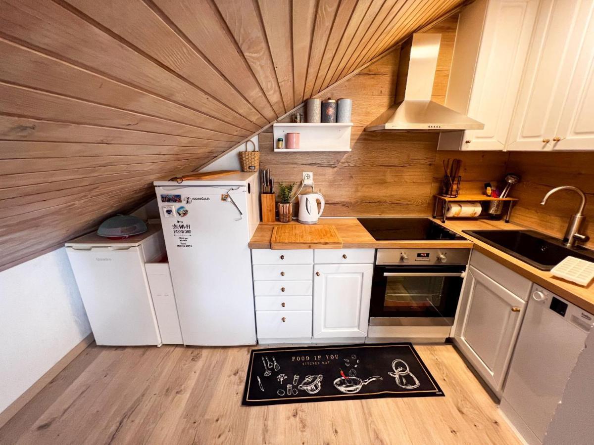Apartment Cesare 3 Zastražišće Εξωτερικό φωτογραφία
