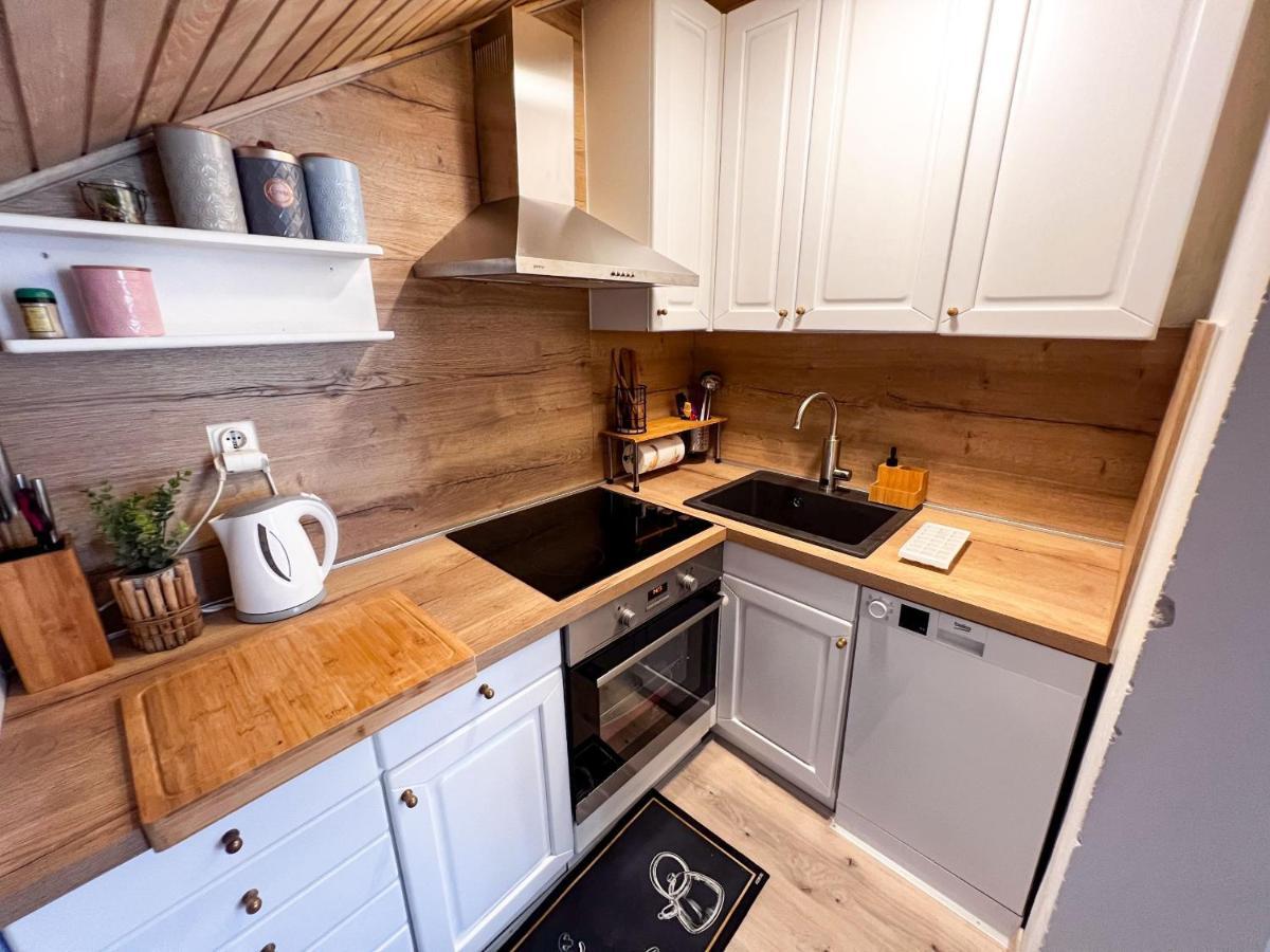 Apartment Cesare 3 Zastražišće Εξωτερικό φωτογραφία