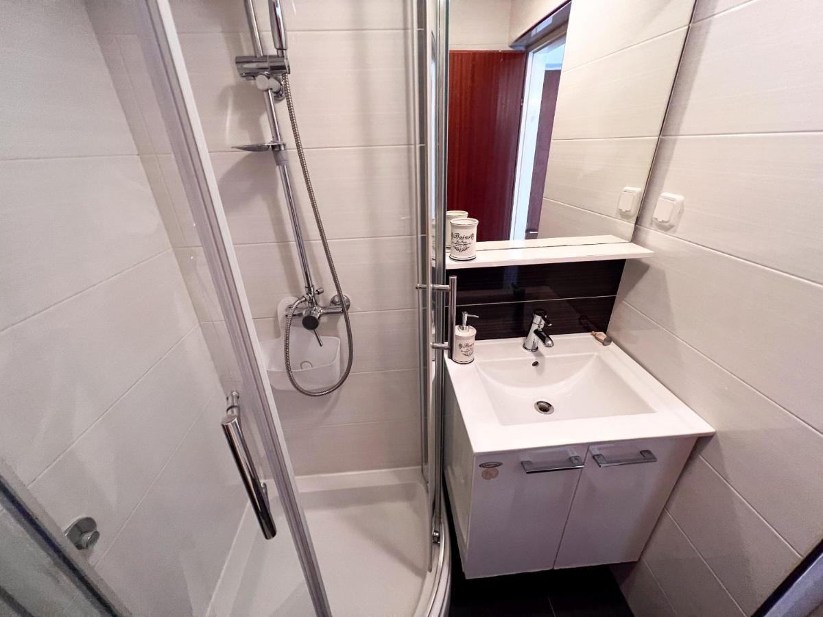 Apartment Cesare 3 Zastražišće Εξωτερικό φωτογραφία